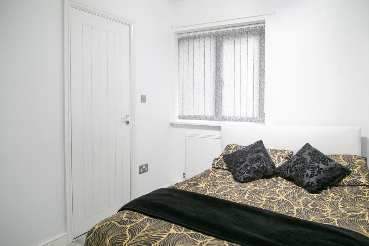 מנצ'סטר Hills View Apartments מראה חיצוני תמונה