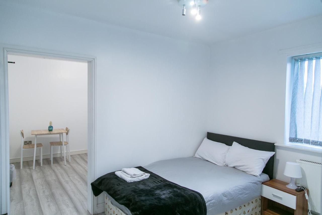 מנצ'סטר Hills View Apartments מראה חיצוני תמונה